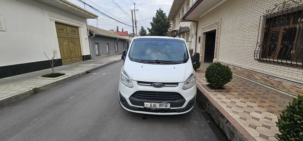 Ford tranzit custom