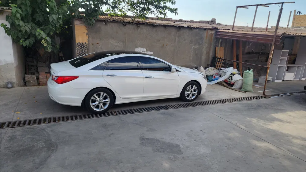 Hyundai sonata 2012